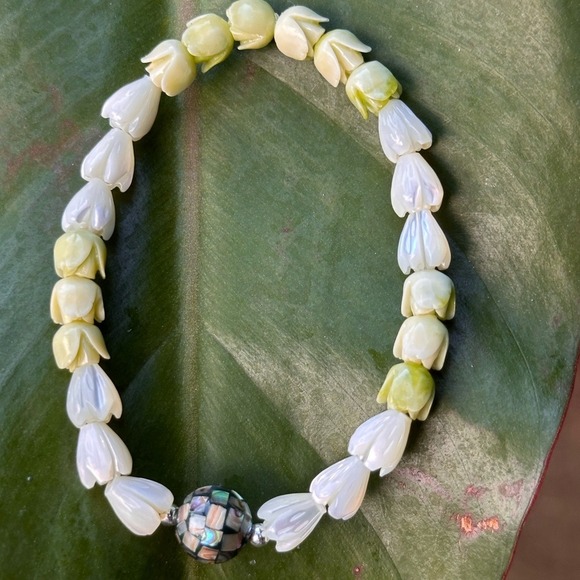 Pua Pakalana, Pīkake, & Paua Flower Jewelry Set w/ .925 Sterling Silver Handmade - Picture 8 of 11